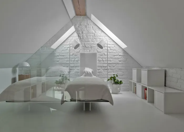 Entrance Apartment *